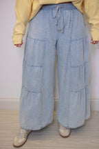 Pantalones azul claro Chambray Dreaming rojo