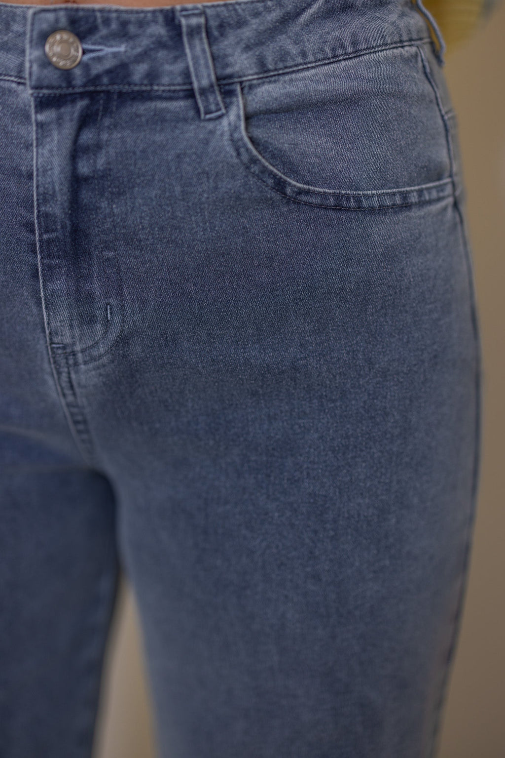 Pantalones de sarga azul con volantes Ruffled Sass